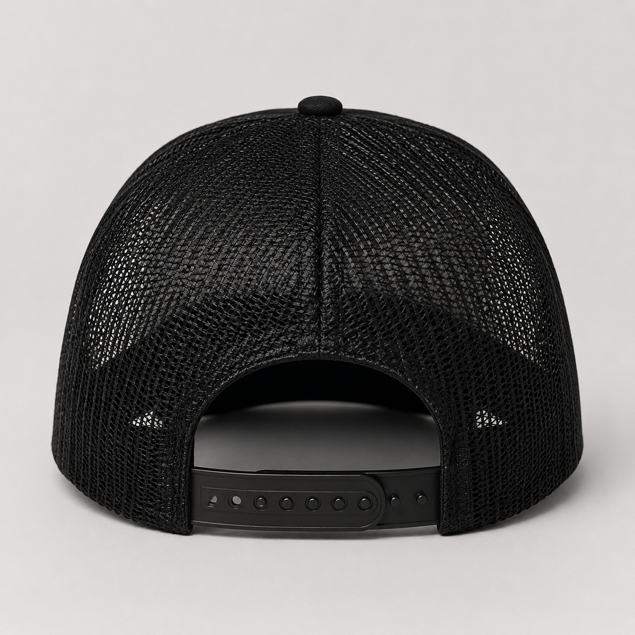 Custom mesh back cap with adjustable snapback closure